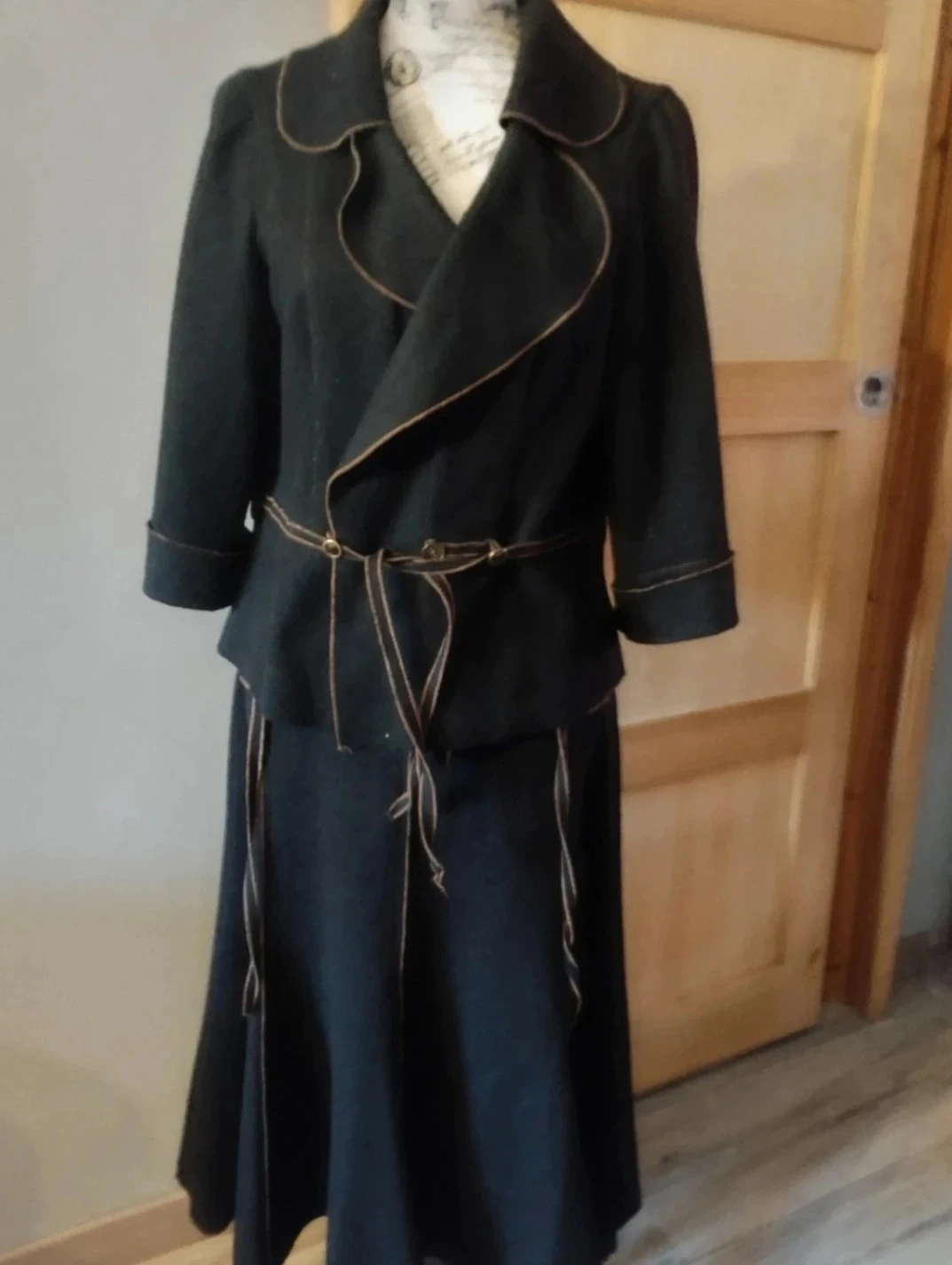 Conjunto de jaqueta+saia longa, Cinoche T44 – photo 2
